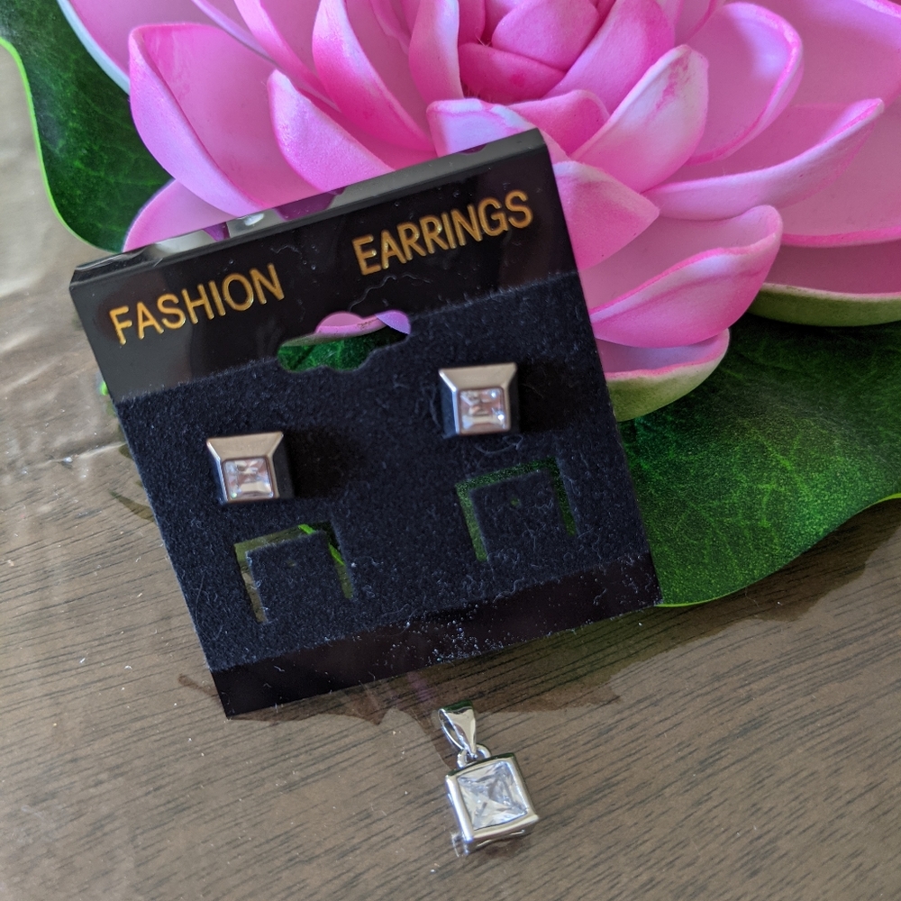 Silverton square crystal stud earrings and pendant